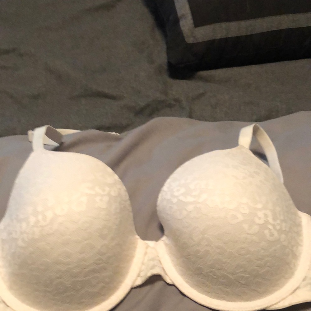 Vs bra